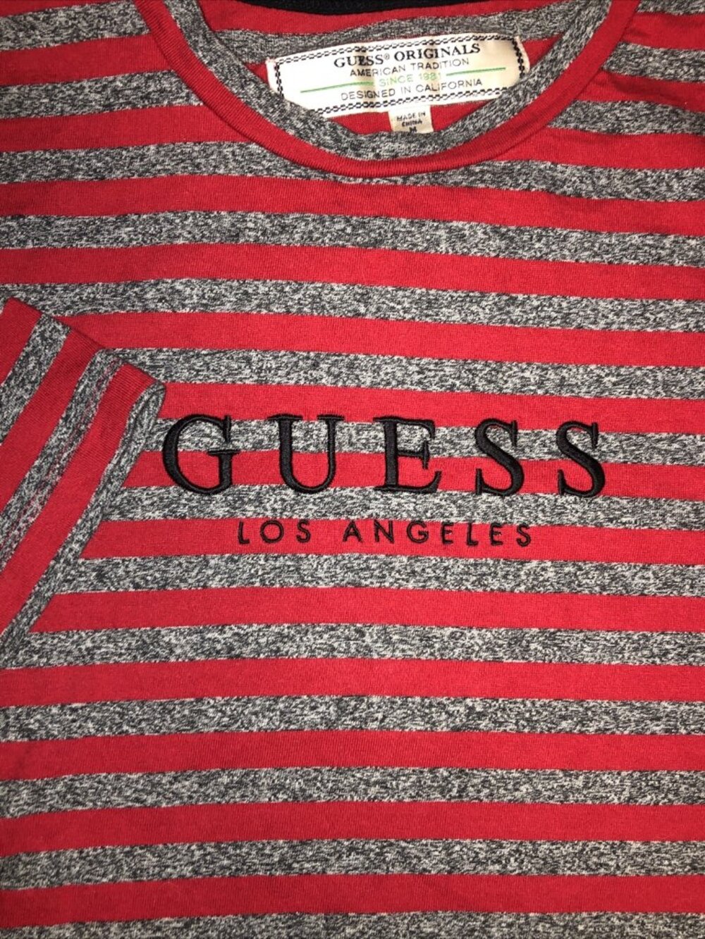 GUESS Originals T-Shirt Medium Red Gray Striped Logo Graphic Short Sleeve Mens - Picture 3 of 10